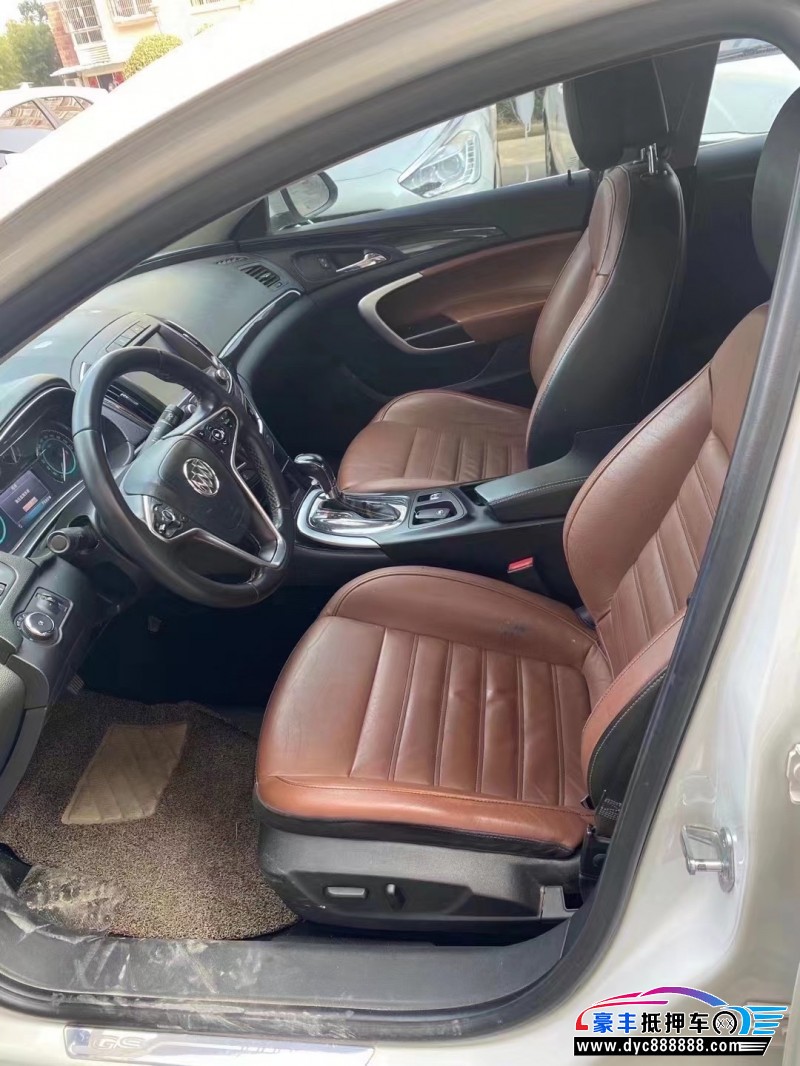 13年别克君威轿车抵押车出售