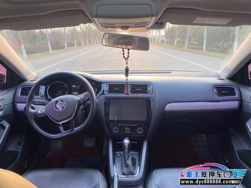 17年大众速腾轿车抵押车出售