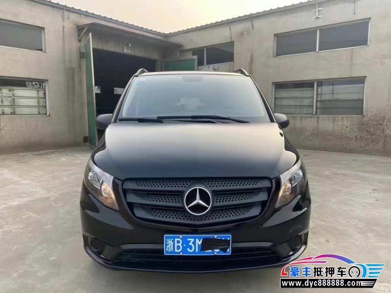 18年奔驰威霆SUV抵押车出售