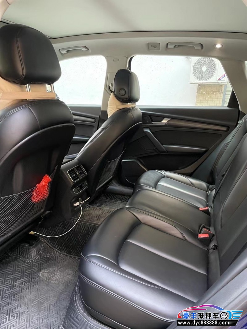 19年奥迪Q5轿车抵押车出售