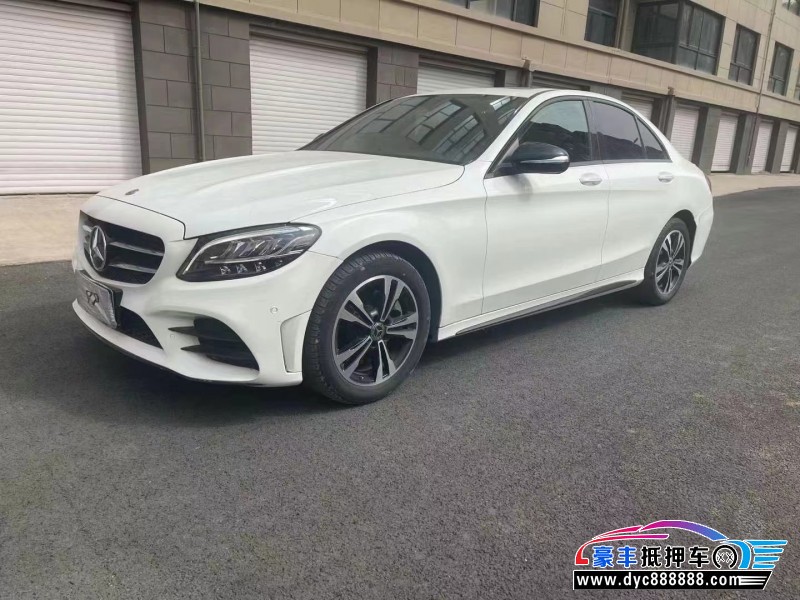 19年奔驰C轿车抵押车出售