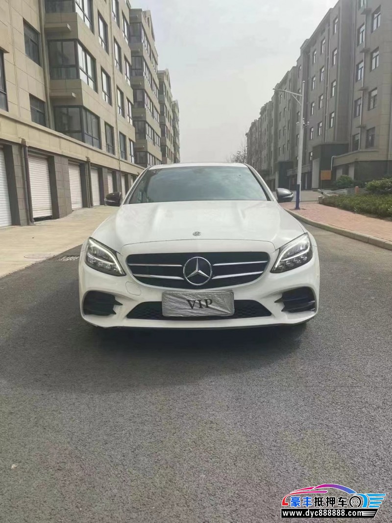 19年奔驰C轿车抵押车出售