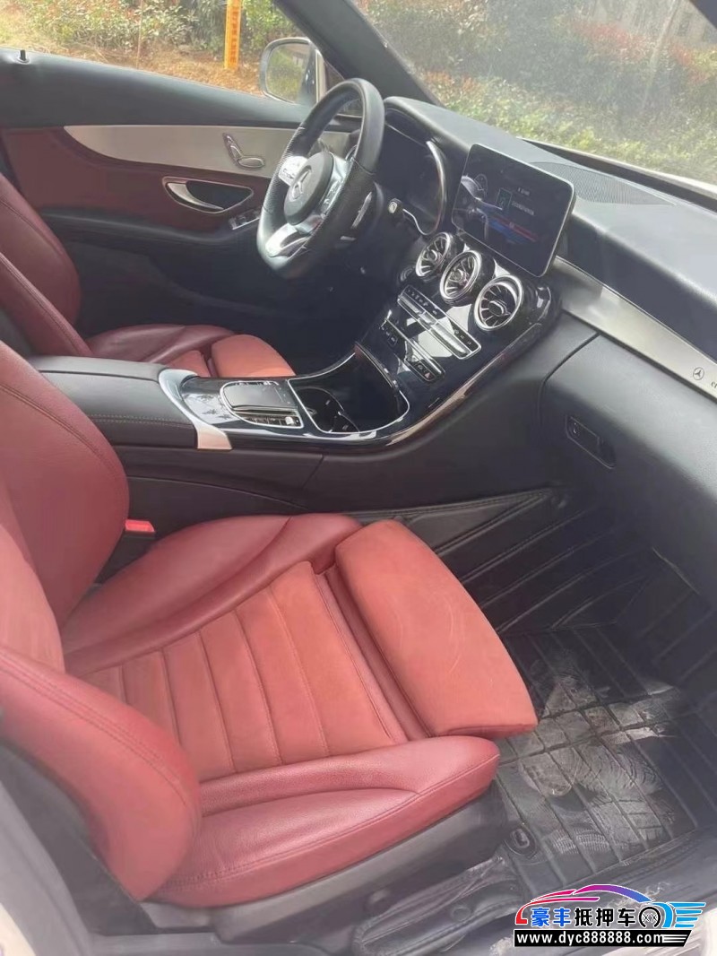 19年奔驰C轿车抵押车出售