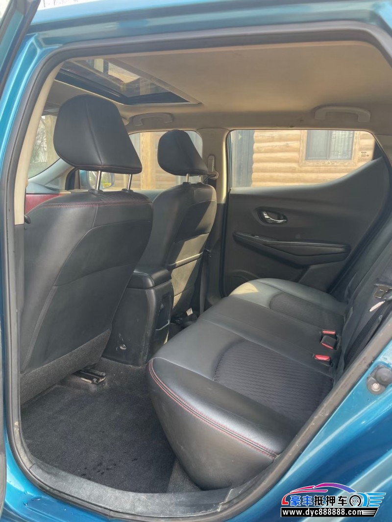 16年日产蓝鸟轿车抵押车出售