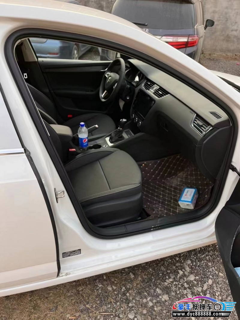 21年斯柯达明锐轿车抵押车出售