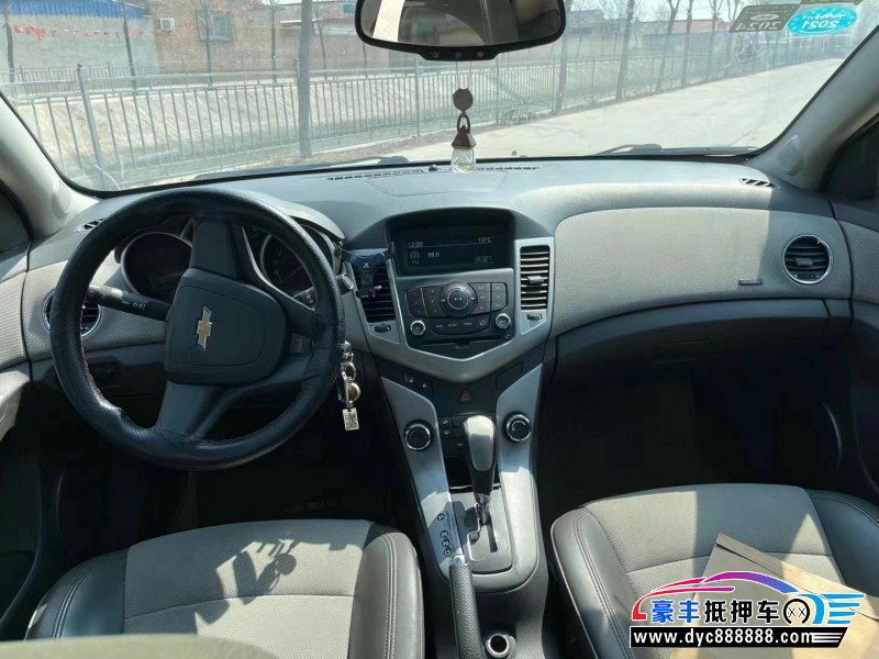 14年雪佛兰科鲁兹轿车抵押车出售