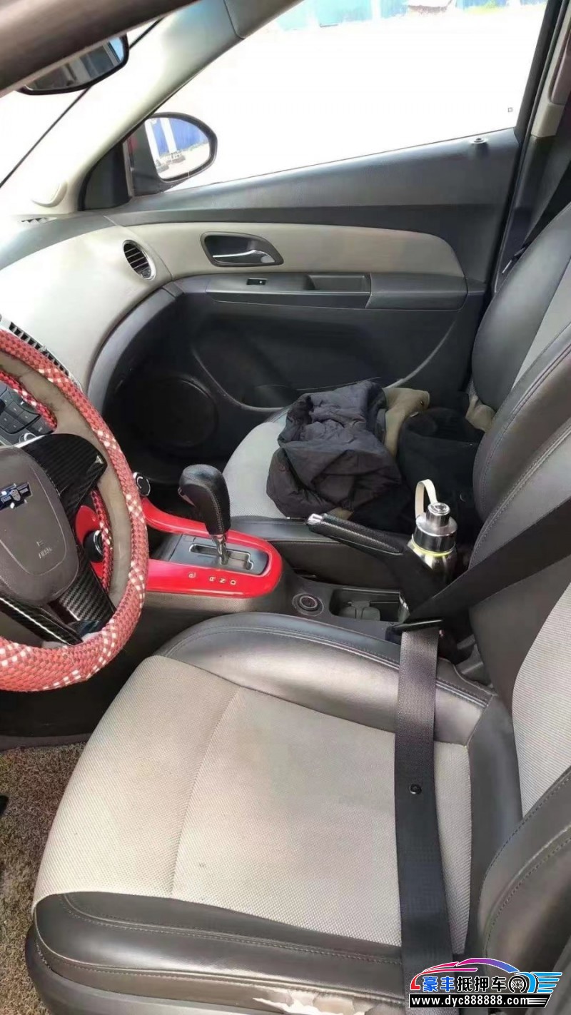 12年雪佛兰科鲁兹轿车抵押车出售