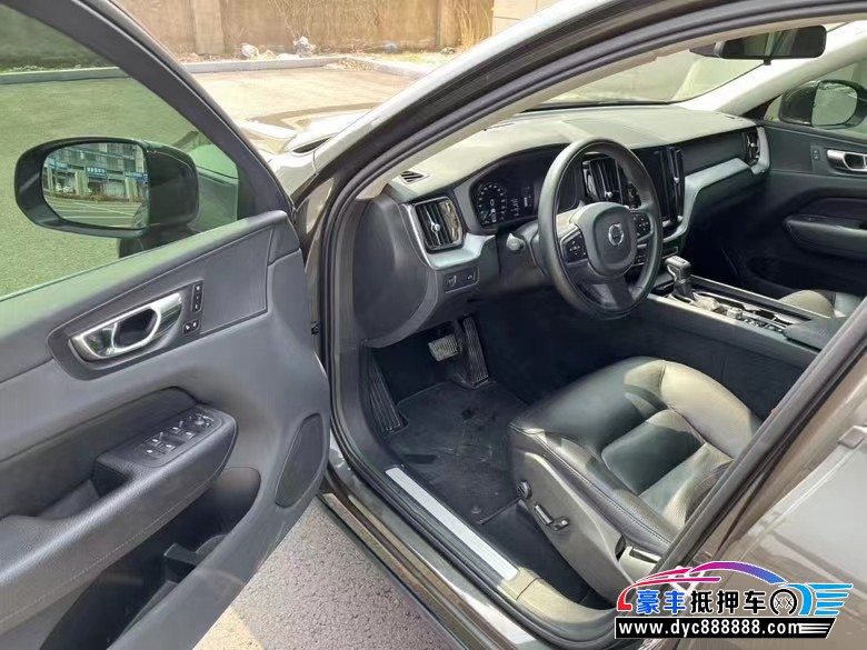 19年沃尔沃XC60SUV抵押车出售