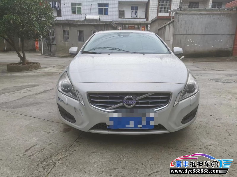 11年沃尔沃S60轿车抵押车出售