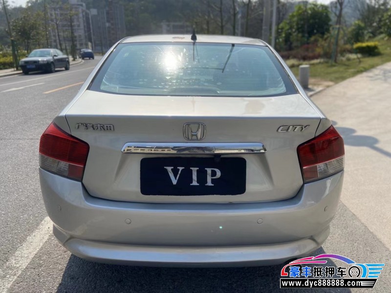 11年本田锋范轿车抵押车出售