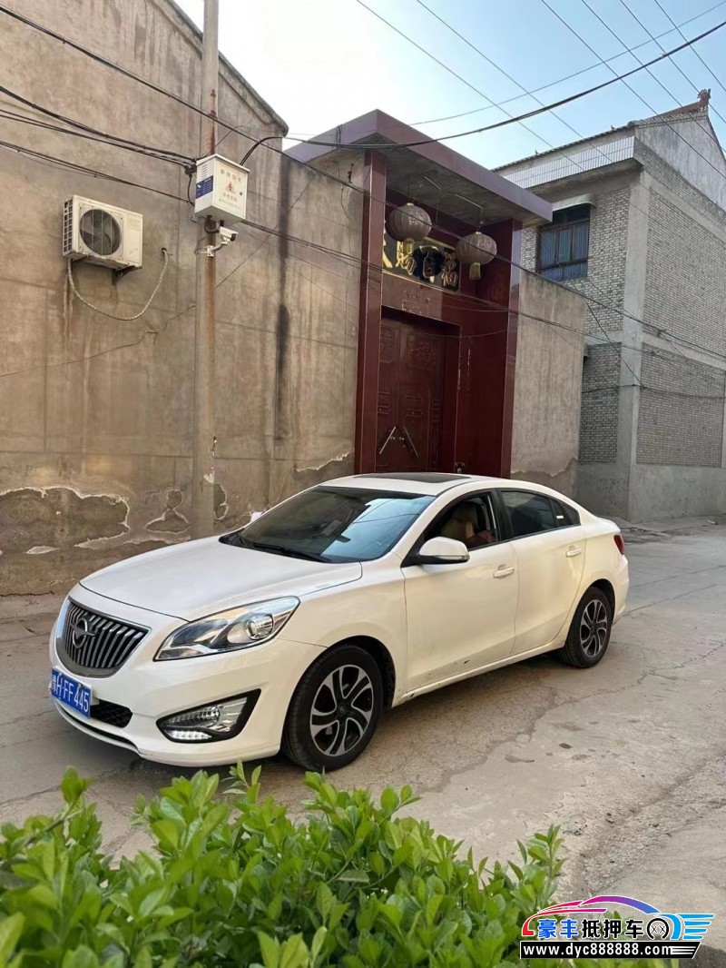 16年海马M5轿车抵押车出售