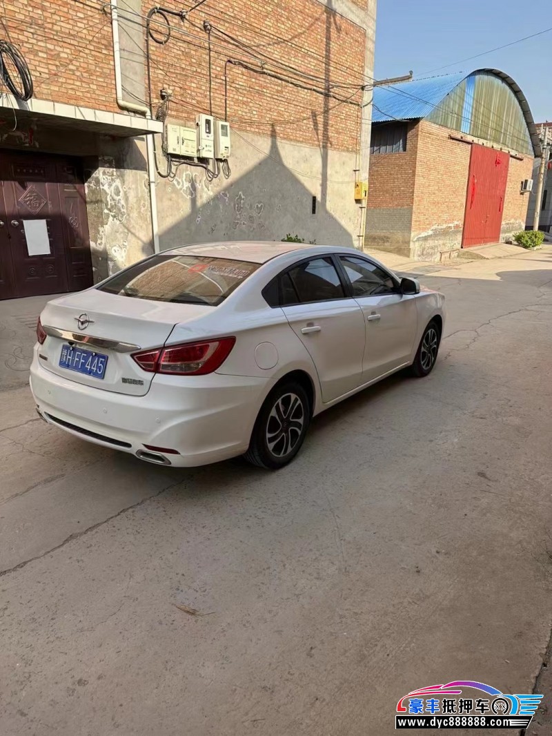 16年海马M5轿车抵押车出售