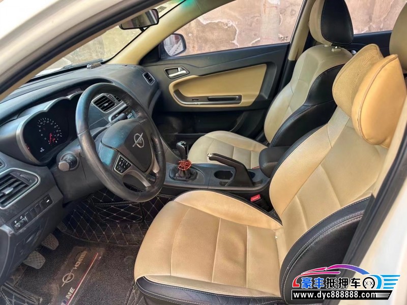 16年海马M5轿车抵押车出售