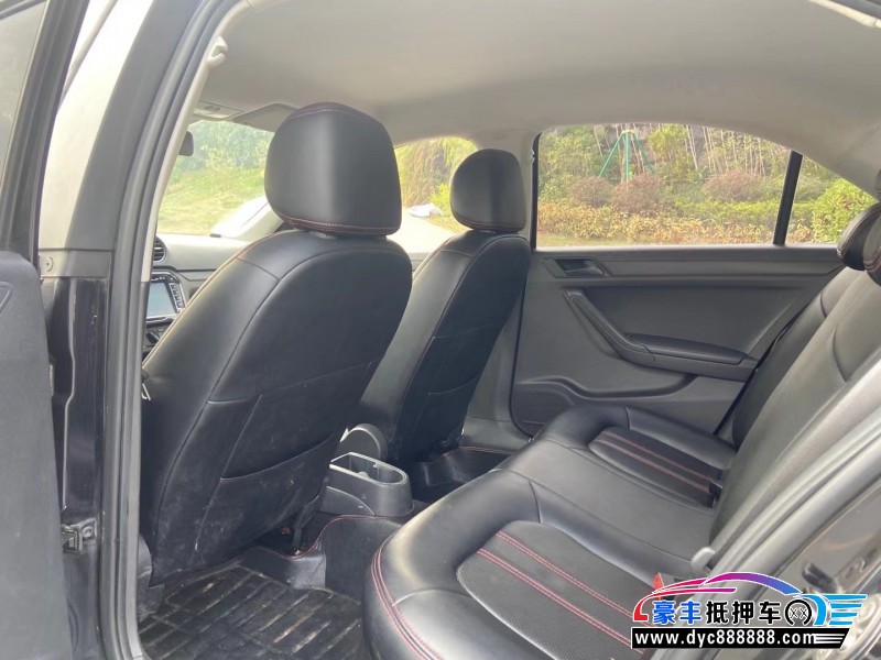 14年大众捷达轿车抵押车出售