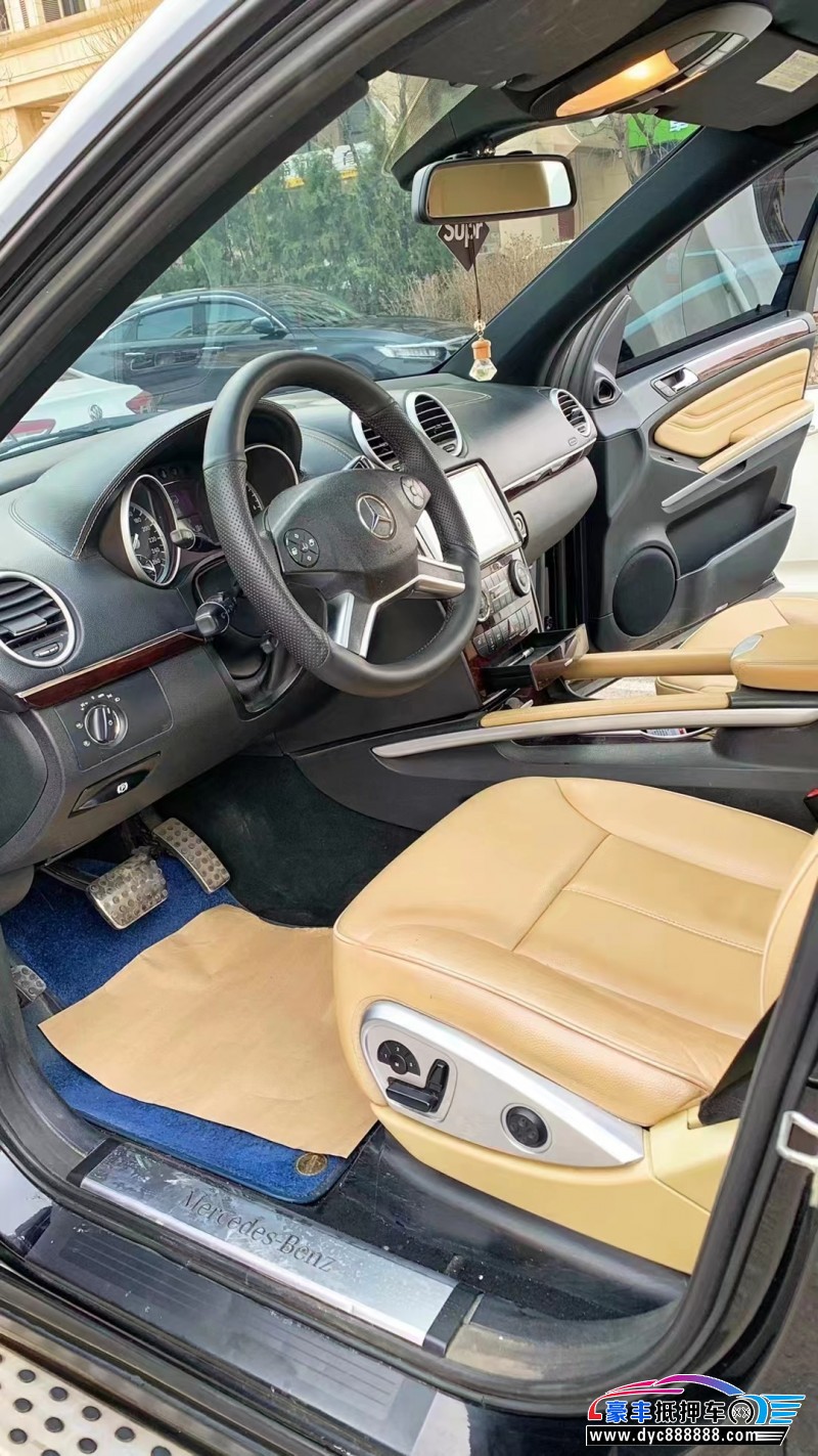 10年奔驰ML轿车抵押车出售