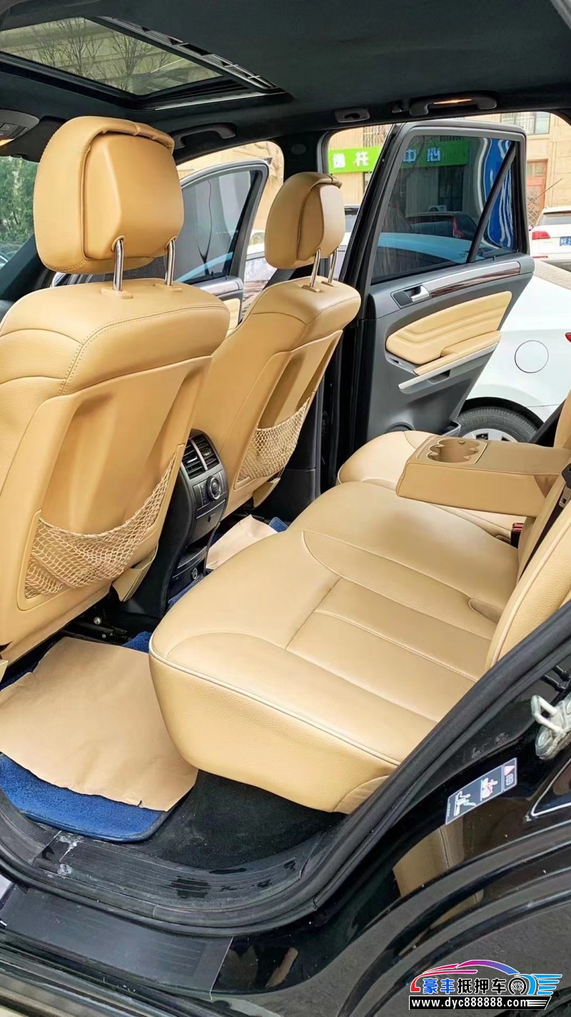 10年奔驰ML轿车抵押车出售