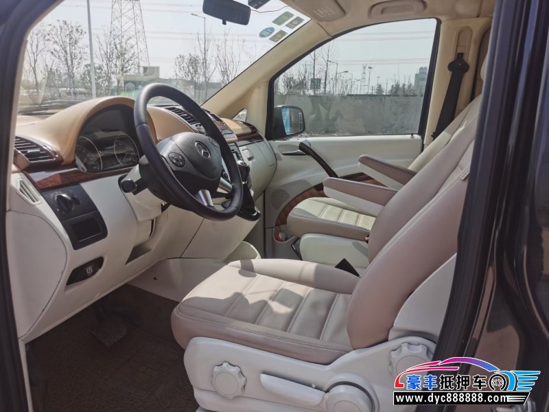 13年奔驰唯雅诺SUV抵押车出售