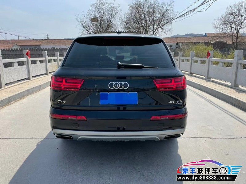 16年奥迪Q7轿车抵押车出售