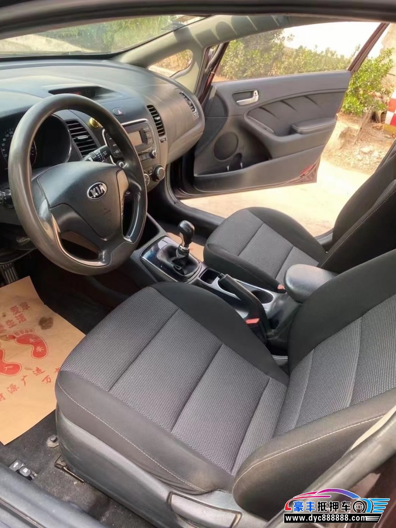 17年起亚K3轿车抵押车出售