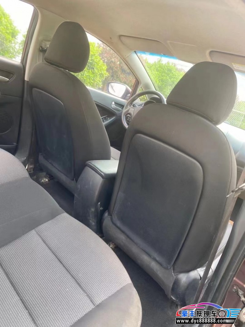 17年起亚K3轿车抵押车出售