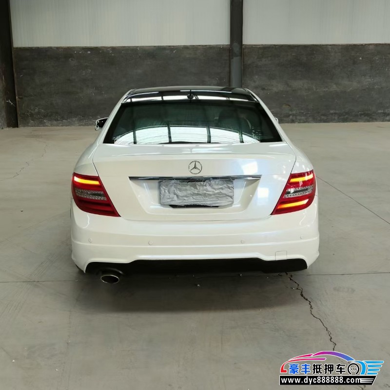 13年奔驰C轿车抵押车出售