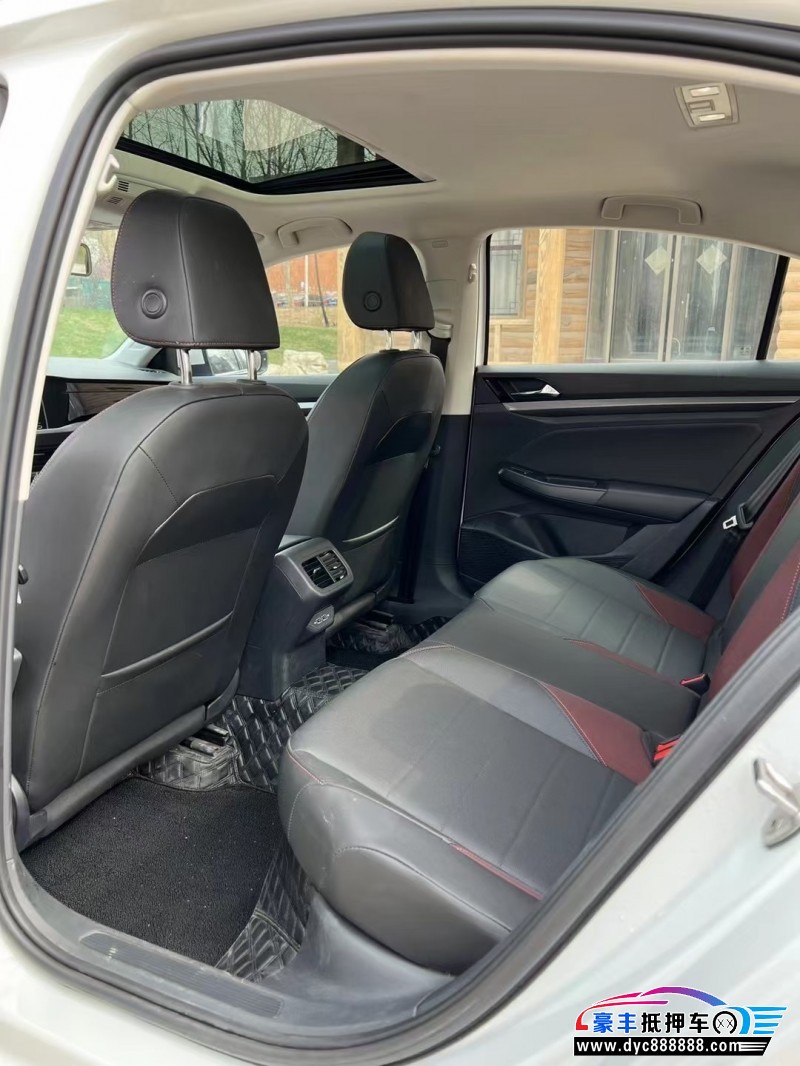 22年大众宝来轿车抵押车出售