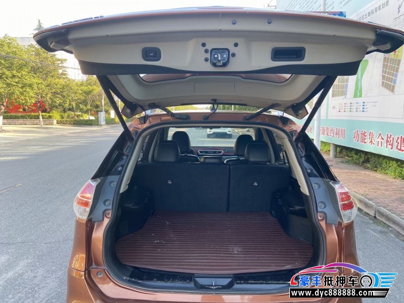 15年日产奇骏SUV抵押车出售