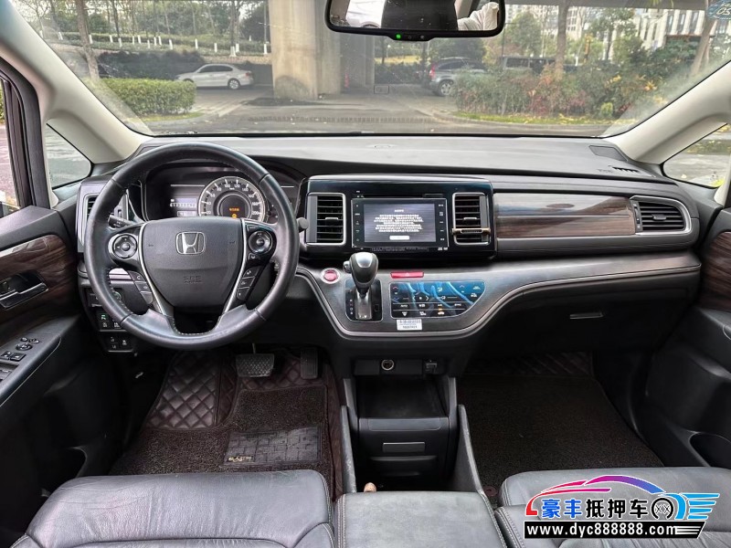 18年本田艾力绅MPV抵押车出售