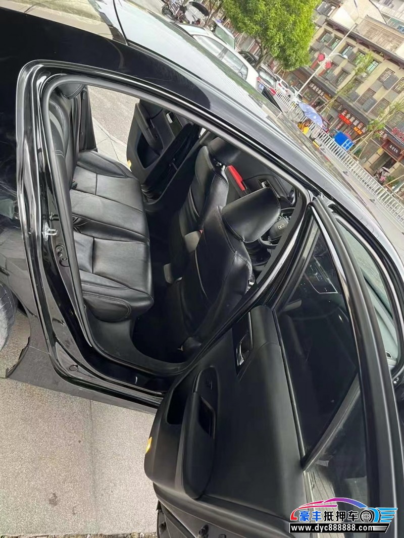 17年本田雅阁轿车抵押车出售