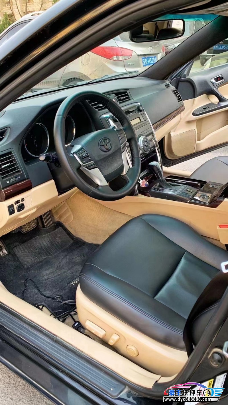 12年丰田锐志轿车抵押车出售