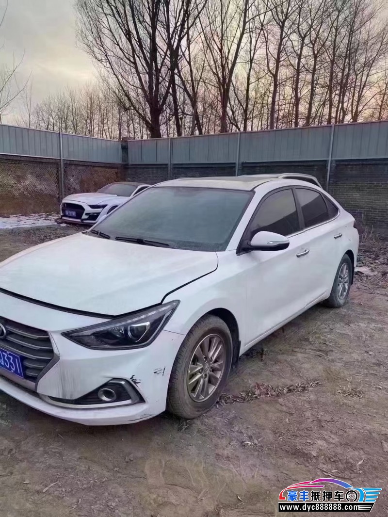 18年现代悦动轿车抵押车出售