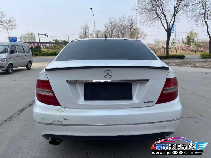 12年奔驰C轿车抵押车出售