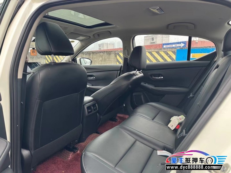 22年日产轩逸轿车抵押车出售