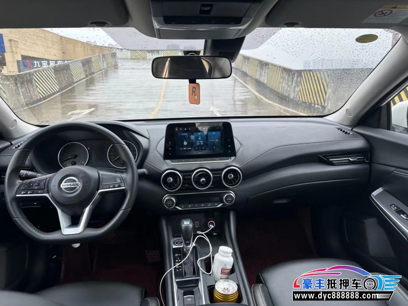 22年日产轩逸轿车抵押车出售