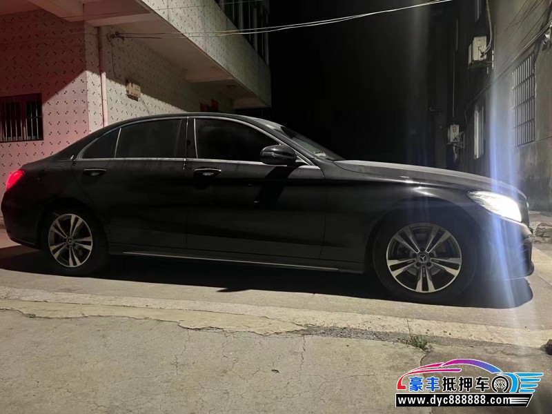 21年奔驰C轿车抵押车出售