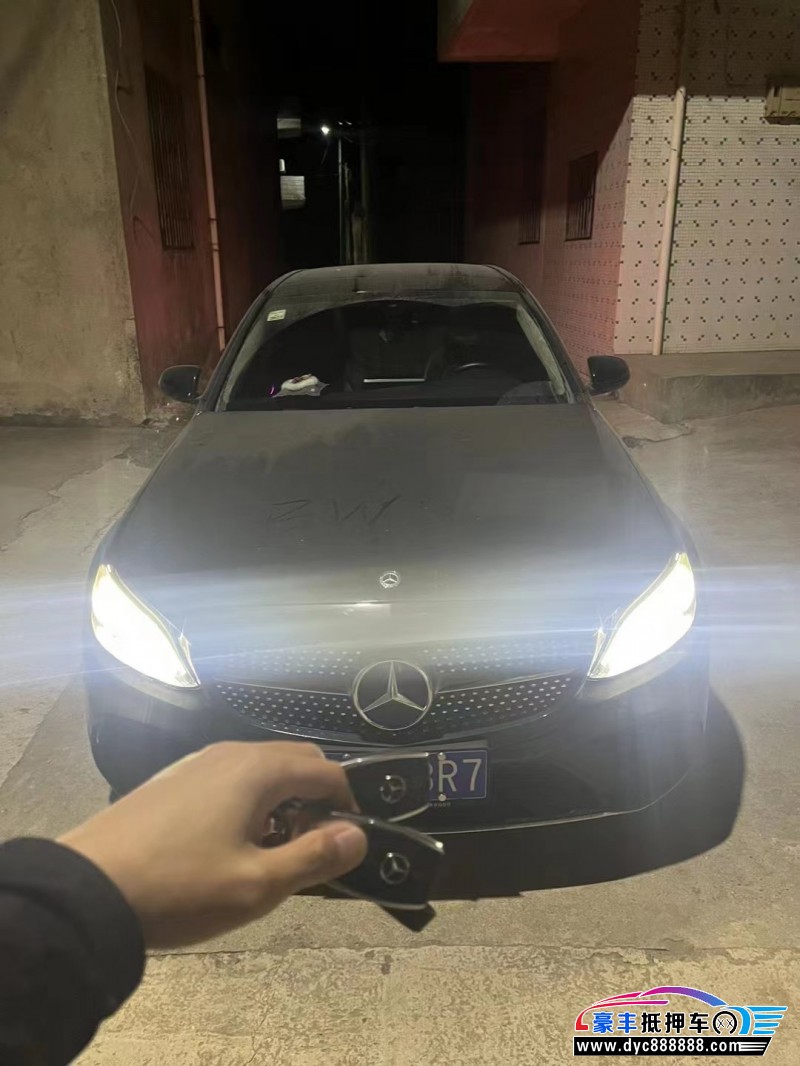 21年奔驰C轿车抵押车出售