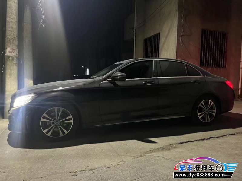 21年奔驰C轿车抵押车出售