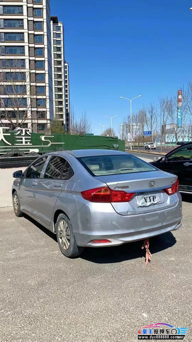 16年本田锋范轿车抵押车出售