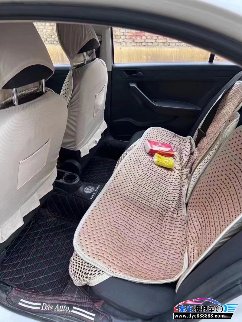 16年大众捷达轿车抵押车出售