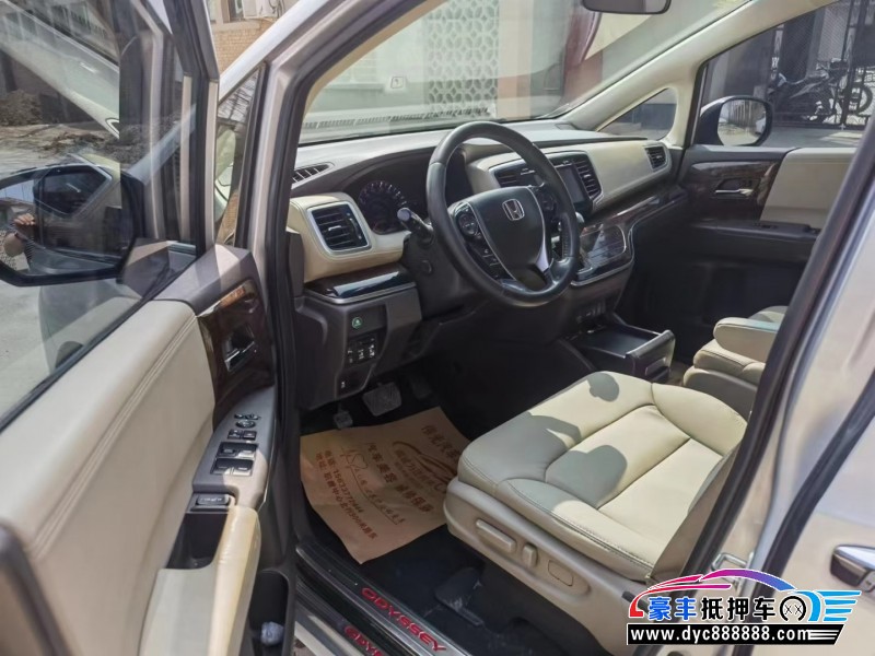 15年本田奥德赛MPV抵押车出售