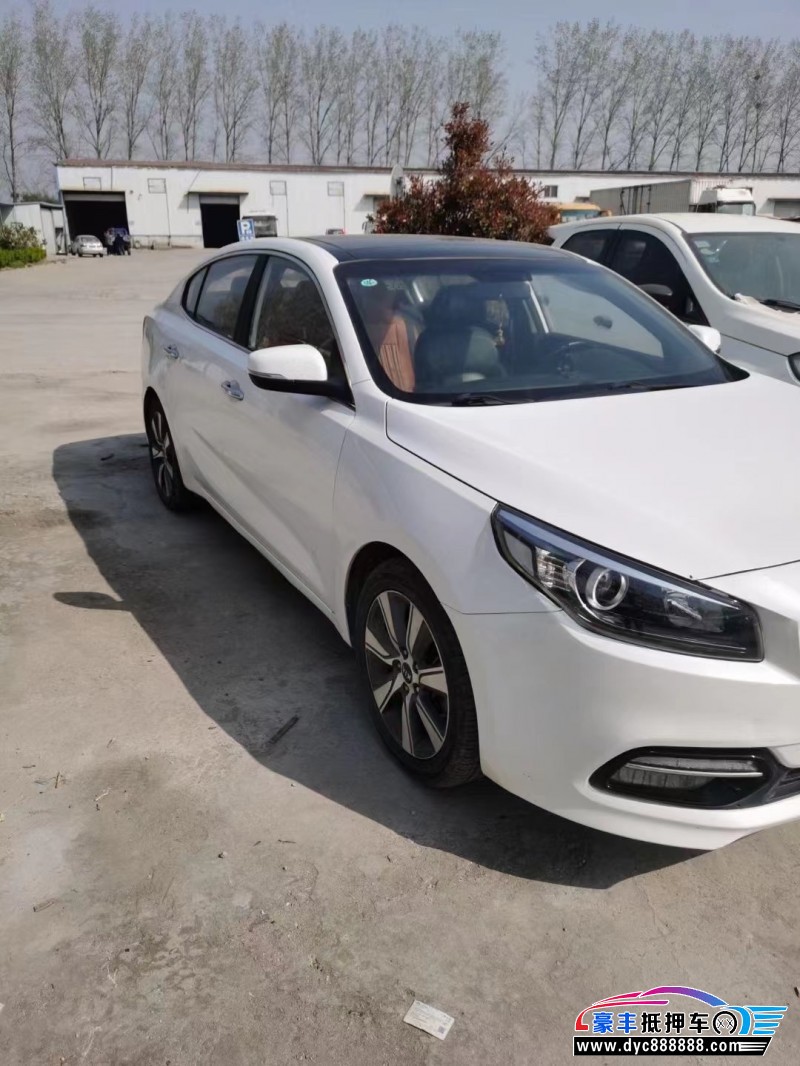 17年起亚K4轿车抵押车出售