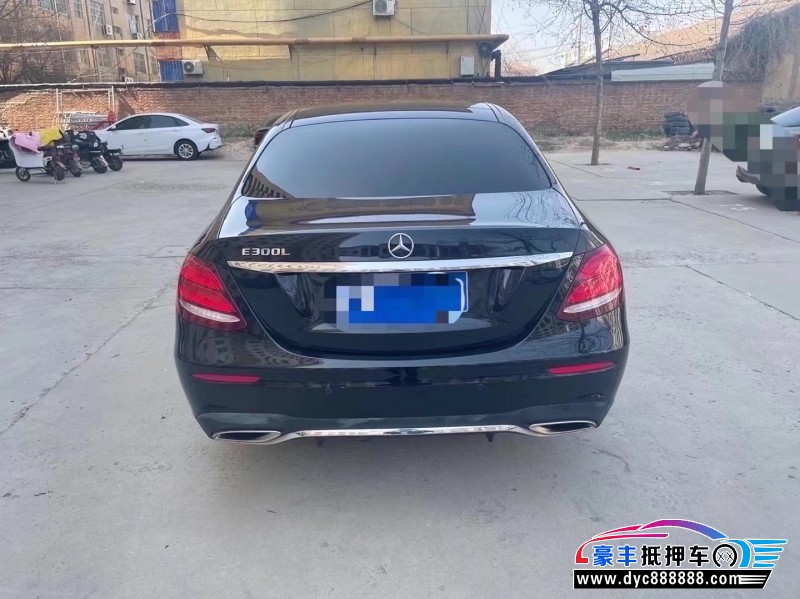 19年奔驰E轿车抵押车出售