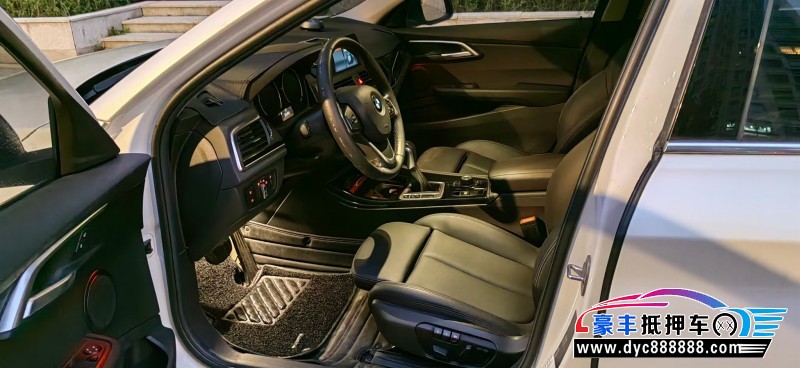 18年宝马1系轿车抵押车出售