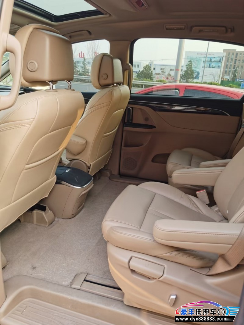 20年别克GL8SUV抵押车出售