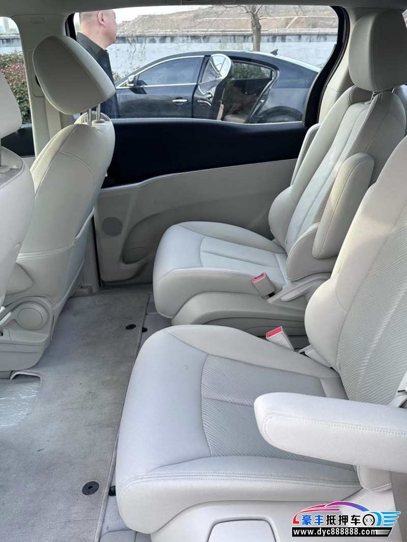 21年别克GL8SUV抵押车出售