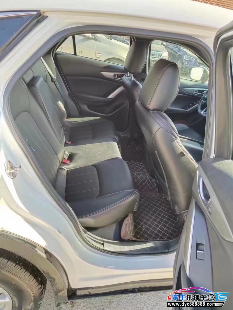 18年马自达CX-4轿车抵押车出售