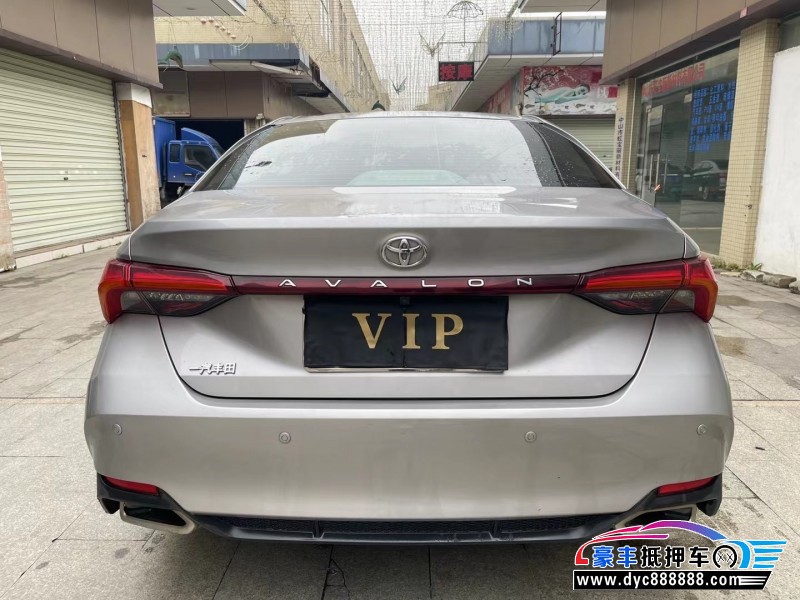 20年丰田亚洲龙轿车抵押车出售