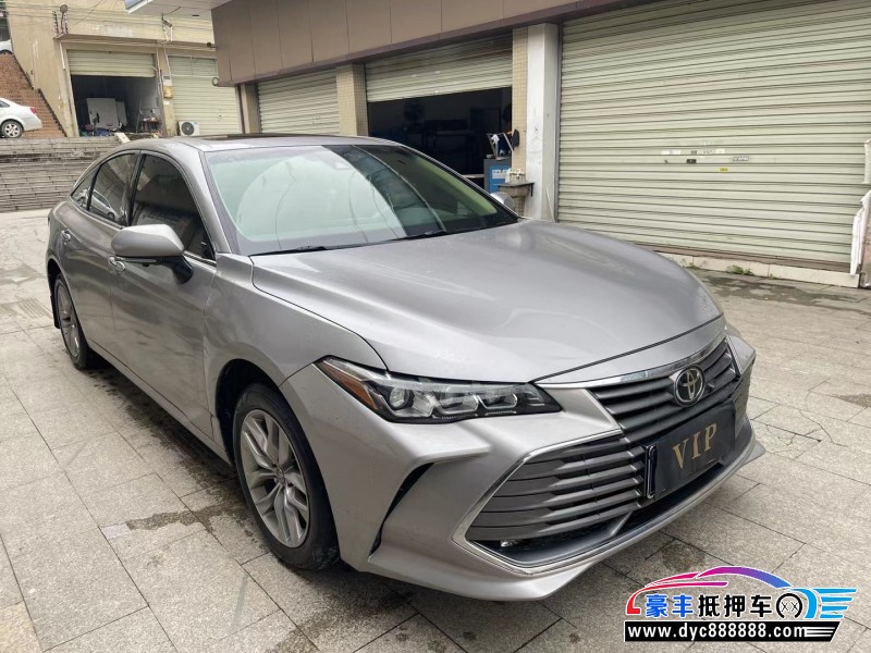 20年丰田亚洲龙轿车抵押车出售