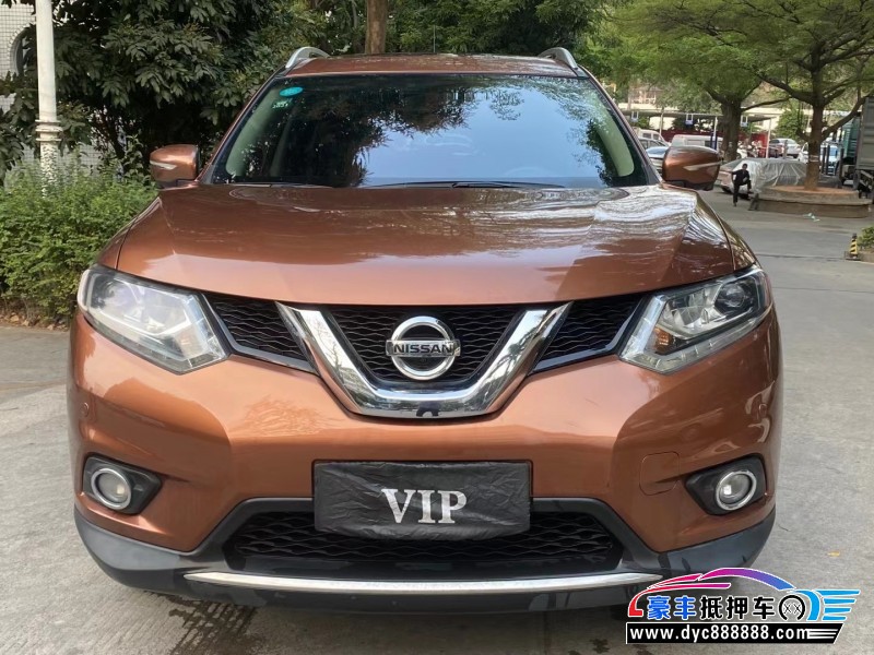 14年日产奇骏轿车抵押车出售