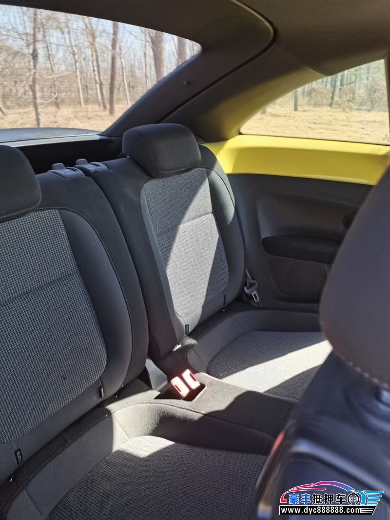 15年大众甲壳虫轿车抵押车出售